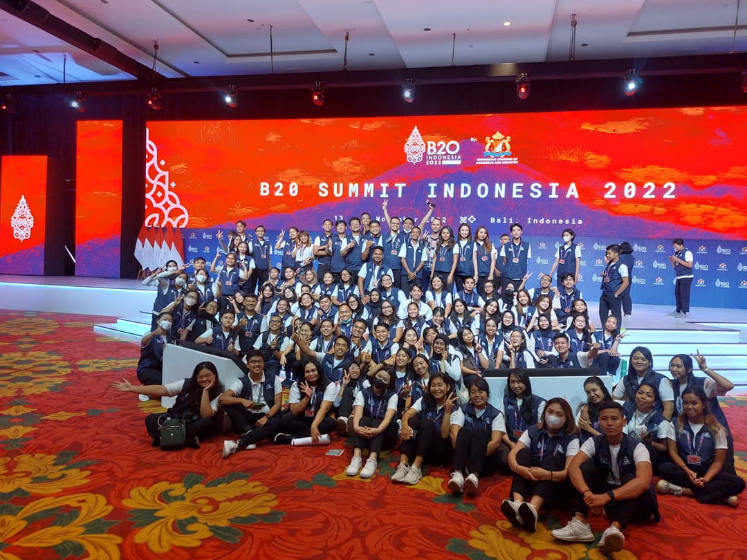 B20 Summit Volunteers